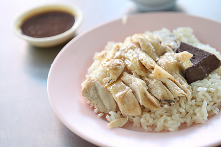 泰国食品美食鸡肉加大米 奶油泥和茶饭木头饮食煮沸香菜午餐文化食物盘子黄瓜大豆图片