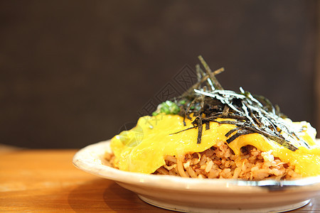 炒饭的日本风格 奥姆沙巴美食筷子洋葱盘子海鲜蔬菜食物美味炒面猪肉图片