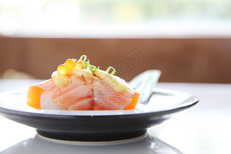 灰色鲑鱼寿司餐厅美食鱼片食物海鲜筷子木头小吃海藻饮食图片