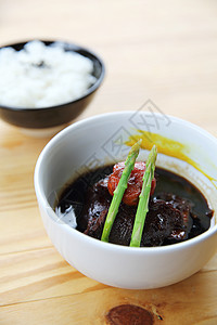 日式日本口型的牛胸猪肚烧烤胡椒午餐餐厅美食蔬菜营养皮肤美味蒸汽图片