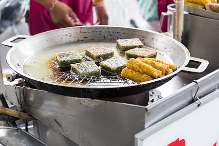 泰国曼谷街头食品店 泰国曼谷旅行贩子成人小贩街道烹饪街头生活店主旅游美食图片