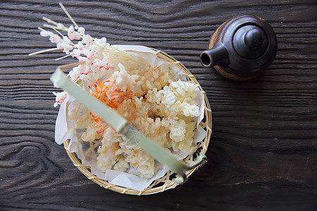 日本食物 虾汤波拉油炸午餐盘子白色金子蔬菜小吃美食海鲜餐厅图片