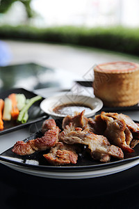 香熏烤猪肉和大米食物蔬菜美食用餐营养油炸盘子菜单午餐饮食图片