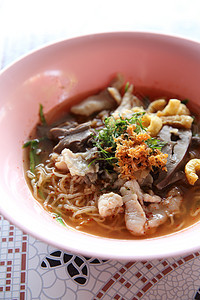 泰式泰国食用汤面面条课程食物盘子午餐传统营养饮食蔬菜烹饪早餐图片