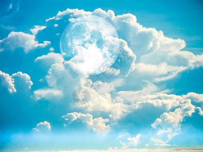 月亮和云蓝色天空的山顶白云和阳光天堂蓝天旅行气象月亮天气地平线空气场地气氛背景