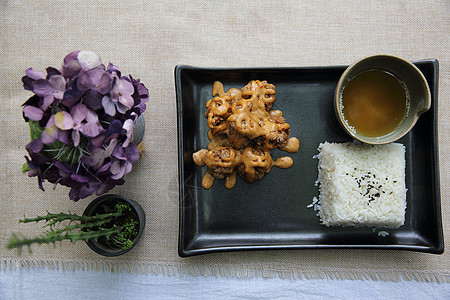鸡肉加日本大米饭菜小吃烹饪美食油炸柠檬食物生活午餐图片