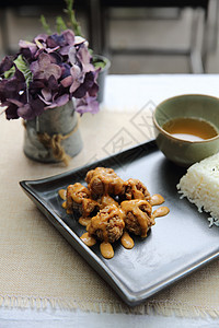 鸡肉加日本大米饭菜小吃柠檬生活美食油炸烹饪午餐食物图片