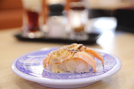 日本食粮灰色沙门鱼寿司小吃文化饮食筷子用餐美味海藻寿司海鲜鱼片图片