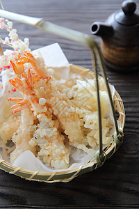 日本食物 虾汤波拉黄色海鲜蔬菜白色盘子餐厅午餐对虾小吃美食图片