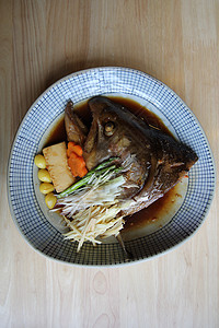 鱼头煮黄酱日日食叶子食物海鲜大豆白色蔬菜美食午餐草本植物图片
