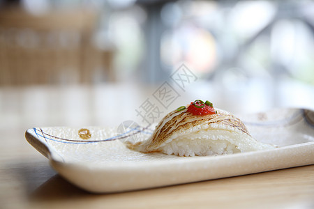 麻利沙丁鱼寿司日本食菜单寿司鱼片餐厅食物传统图片