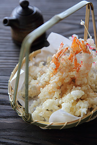 日本食物 虾汤波拉午餐白色美食盘子金子蔬菜小吃黄色海鲜餐厅图片