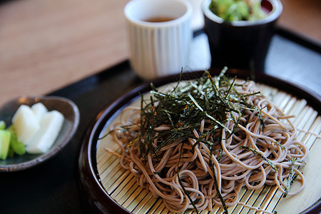 日式意大利食品蔬菜面条餐厅午餐食物绿色美食洋葱筷子烹饪图片