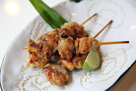 鸡尾薯和盐 日本食物烧烤炙烤美食盘子美味文化菜肴午餐烹饪白色图片