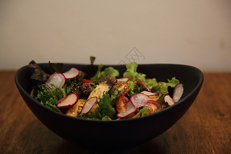 蘑菇沙拉健康食品洋葱午餐小吃蘑菇蔬菜食物油炸饮食绿色美食图片