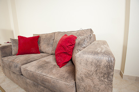 沙发在客厅红色棕色装饰软垫椅子扶手椅房子家具长椅风格图片