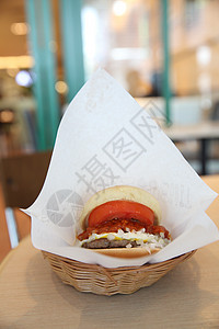 汉堡牛肉意大利风格晚餐洋葱牛肉美食面包营养午餐木头芝麻包子图片