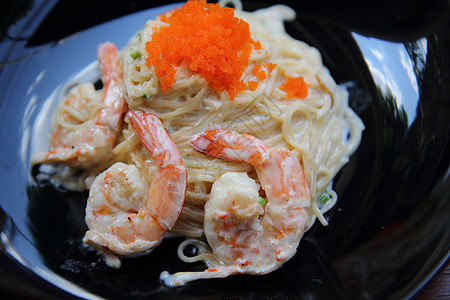 面虾和白盐水美食白色小龙虾对虾面条蔬菜食物香菜盘子海鲜图片