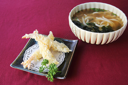 乌东面和虾蔬菜筷子海苔午餐用餐食物太子香料洋葱美食图片