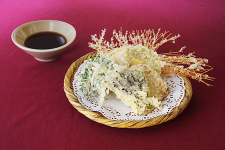 日日食美食餐厅油炸黄色小吃海鲜午餐饮食蔬菜白色图片