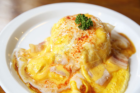 炒饭煎蛋面美食盘子食物文化蔬菜猪肉油炸午餐早餐桌子图片