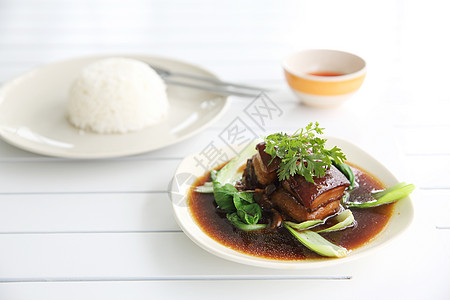 日式日本口型的牛胸猪肚烧烤午餐蔬菜美食食物猪肉美味筷子烹饪胡椒图片