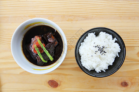 日式日本口型的牛胸猪肚猪肉蔬菜烧烤食物筷子皮肤胡椒餐厅美食午餐图片
