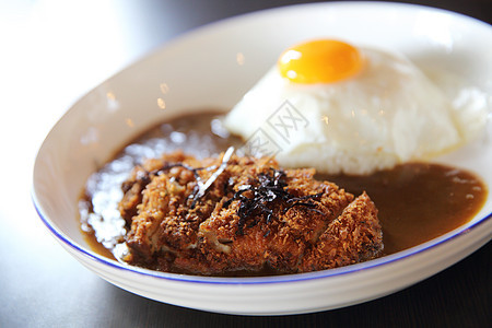 炒猪肉咖喱饭食物海鲜美食午餐黄瓜木头油炸沙拉腰部盘子图片