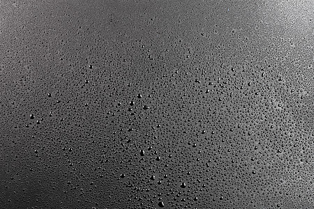 抽象平面黑色疏水表面宏观背景上的水滴材料灰色坡度墙纸工业技术空白张力图片