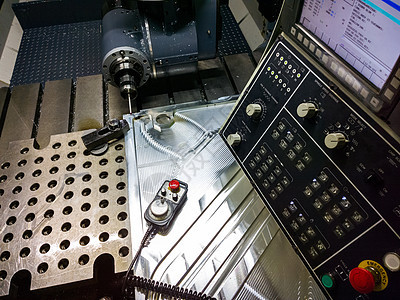 用红宝石触摸探针测量慢跑模式的大型CNC碾磨机按钮桌子电脑工作技术控制控制板生产控制器钻头图片