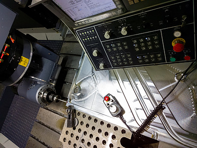 用红宝石触摸探针测量慢跑模式的大型CNC碾磨机电脑工具钻头金工制造业工作金属按钮控制板自动化图片