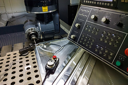 用红宝石触摸探针测量慢跑模式的大型CNC碾磨机机械钻头加工工厂工作工程按钮金工探测金属图片