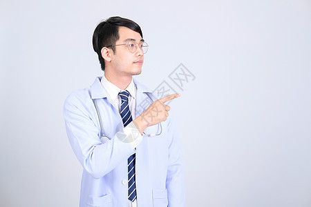 白阴沟上有听诊器的医生医生医师保健测量医疗工作医疗保险乐器医院药品卫生领带图片