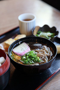 日式意大利食品食物餐厅洋葱蔬菜面条美食烹饪绿色午餐棕色图片