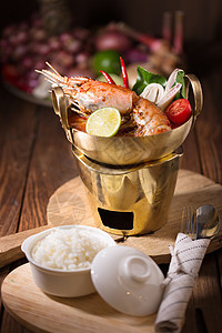 泰国海鲜汤 泰国辣辣味食物香料海鲜草本植物椰子功夫柠檬红色营养美食图片