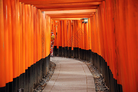 日本京都神社红Tori门隧道橙子历史建筑学佛教徒小路观光旅行地标神道图片