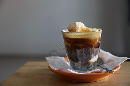 意式咖啡咖啡加香草冰淇淋玻璃食物菜单石板餐厅焦糖奶油咖啡店甜点巧克力背景