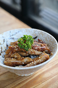 日式日本食品 鸡田鸡和有米饭的木本大学烹饪食物餐厅盘子大豆油炸美食蔬菜教师图片