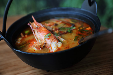 汤汤 虾和泰国菜功夫草本植物午餐胡椒食物海鲜盘子辣椒美食香料图片