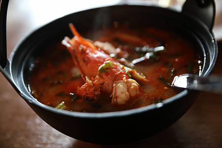 汤汤 虾和泰国菜盘子功夫柠檬午餐牛奶辣椒草本植物香料胡椒美食图片