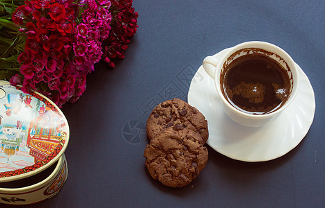 土耳其咖啡饼干香气面包芯片杯子花朵小吃巧克力甜点桌子图片