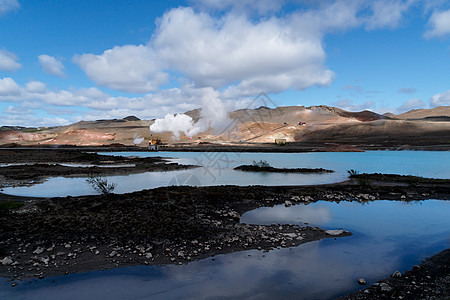 地热电厂前的蓝色环礁湖温泉设备水平旅行蒸汽黄色天空电力环境保护地热图片