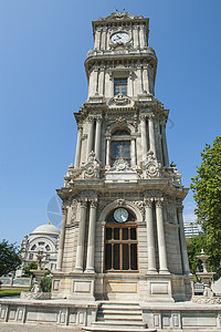 Ornate 托曼时钟塔 在伊斯坦布尔脚步钟楼建筑旅游景点地标吸引力窗户旅行火鸡图片