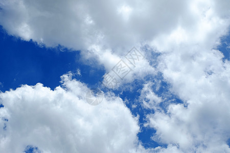 蓝天白云背景亮度避难所周期光谱灰蒙蒙环境照射辐射震级蓝色背景图片