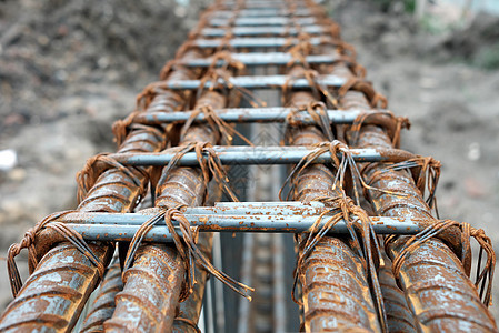钢铁建筑金属材料安全水泥基础设施构造框架工作柱子工程图片
