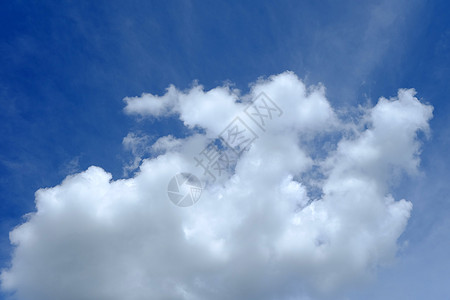 蓝天与云背景亮度灰蒙蒙照射环境天空高分辨率蓝色光谱精灵日落图片