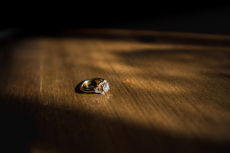 黄金钻石承诺环手指夫妻木头新娘质量已婚乐队金子蝴蝶水晶图片