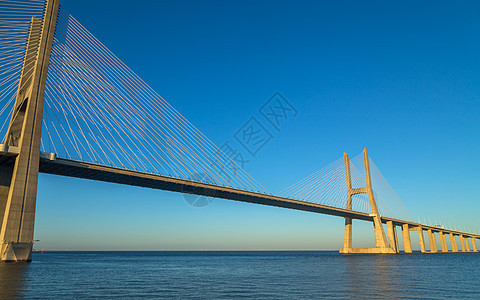 桥海洋天空伽马旅行金属建筑学全景建筑城市蓝色图片