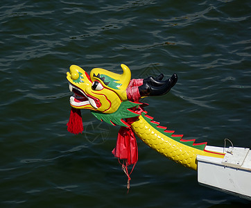 台湾的龙船传统装饰品背景图片
