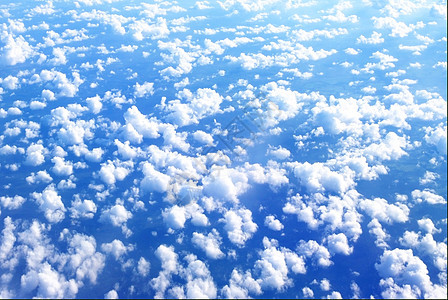 云层之上运输天空蓝色引擎奢华土地衬垫商业货物飞机图片
